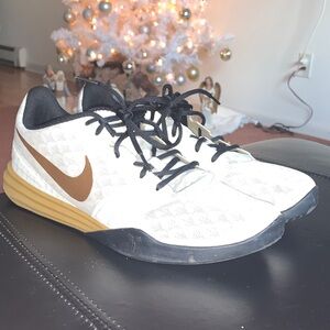 Nike KB Mentality White Gold Black